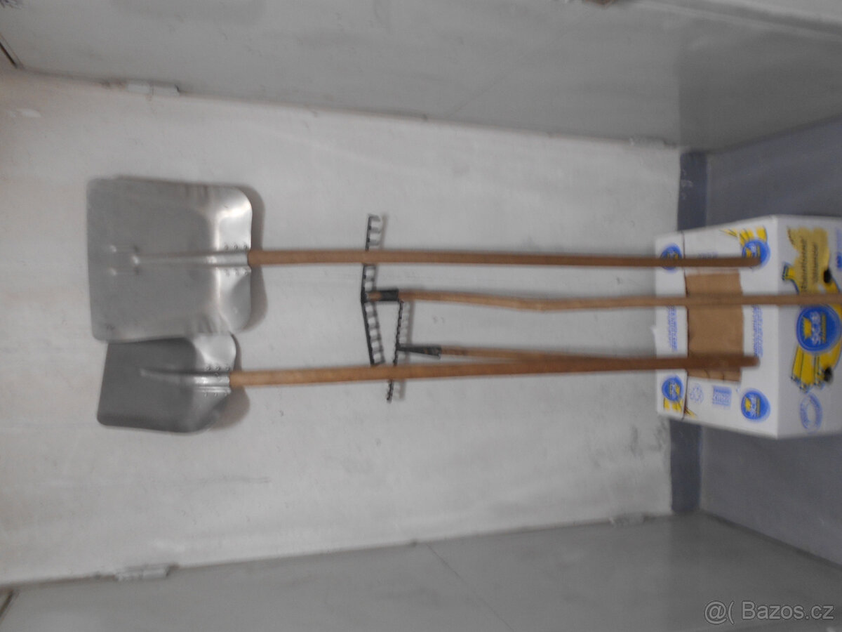 Zahradnické nářadí. - 2