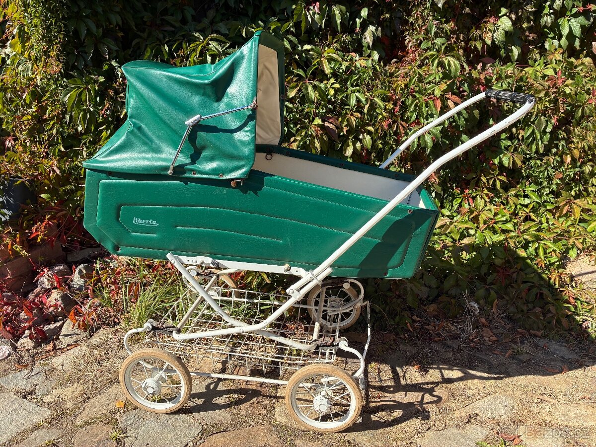 Starý kočárek Liberta - 2