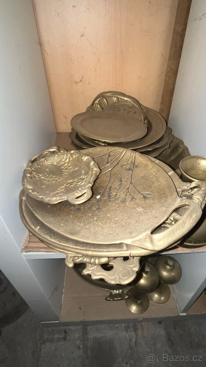 Sbírka mosazných předmětů - 2