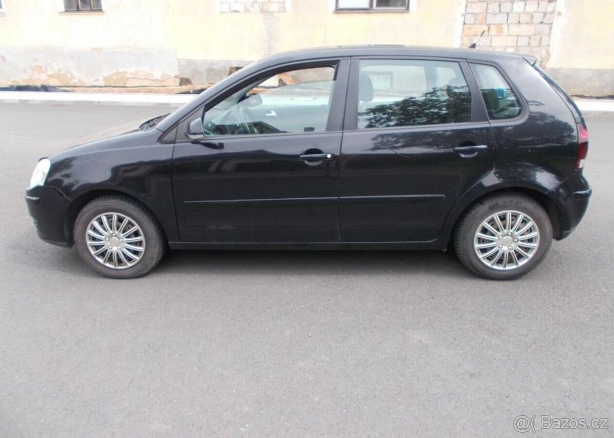 Volkswagen Polo 1,2 NOVÁ STK benzín manuál 40 kw - 2