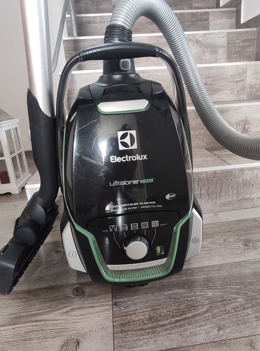 Vysavač Electrolux ultra one EU09GREEN - 2