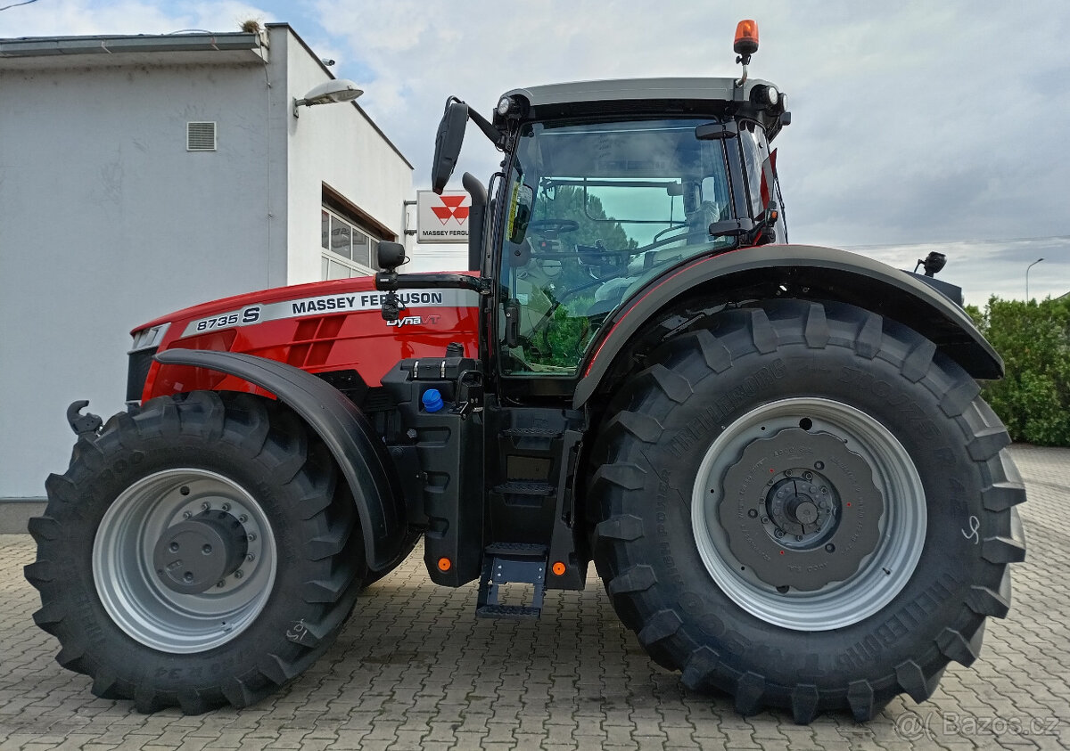 Traktor Massey Ferguson MF 8735S DynaVT S5 EXCLUSIVE - 2