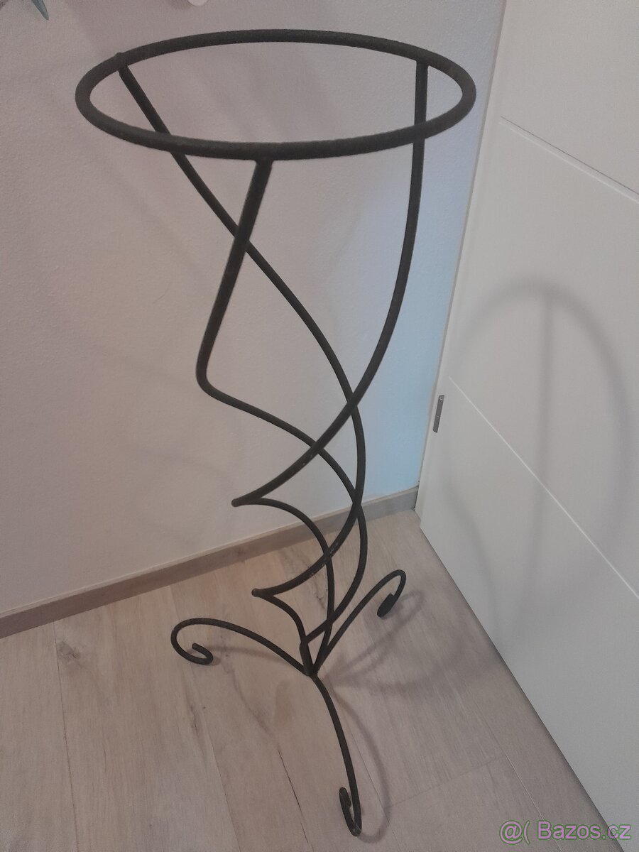 Stojan na rostliny pokojove - 2