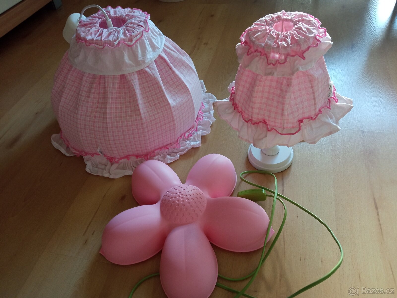 Lustr, lampička a lampička na zeď - 2