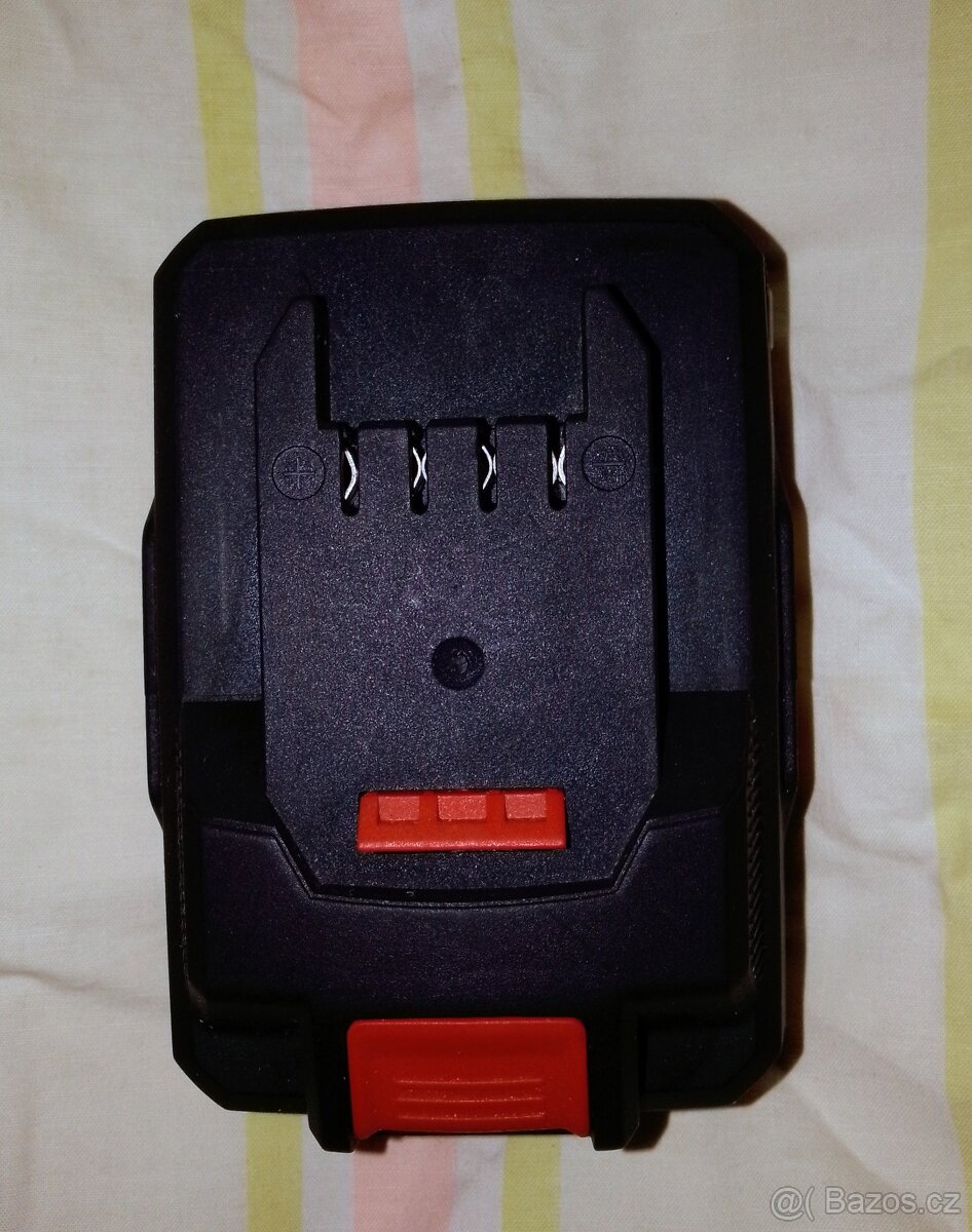 Parkside nabíječka a baterie - 2