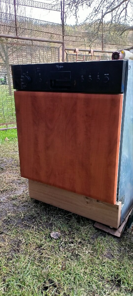 Myčka nádobí Whirlpool - 2