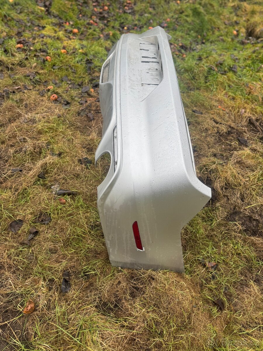 Prodam orginal zadní nárazník Ford Mustang - 2