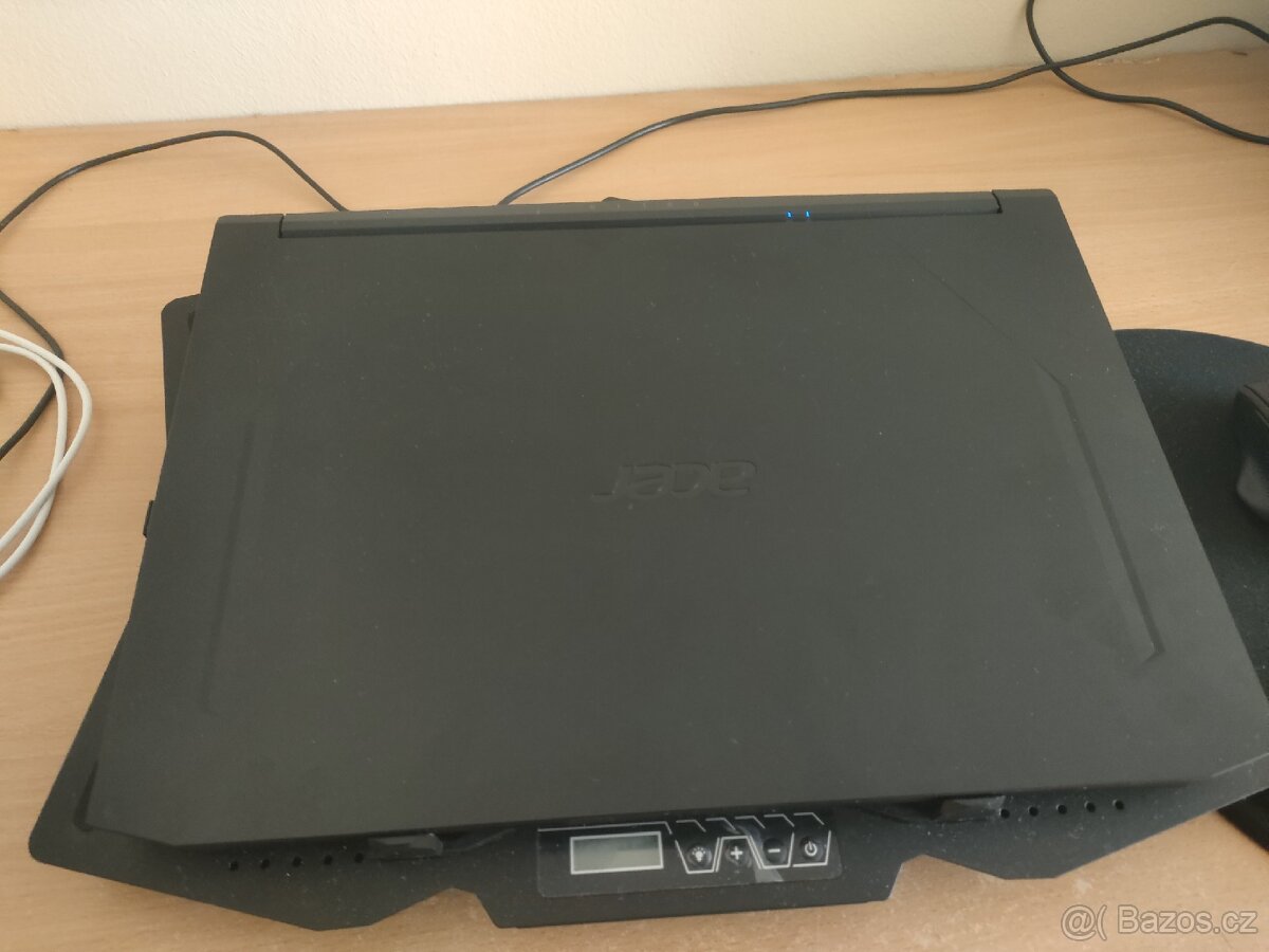 Herní notebook Acer Nitro 5 i7 / 16GB RAM – dobrý stav - 2