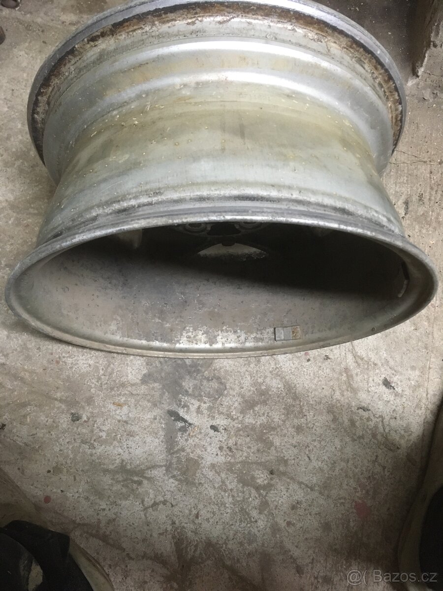 ALU kola r15 x 7J rozteč 5x114,3 et 45 - 2