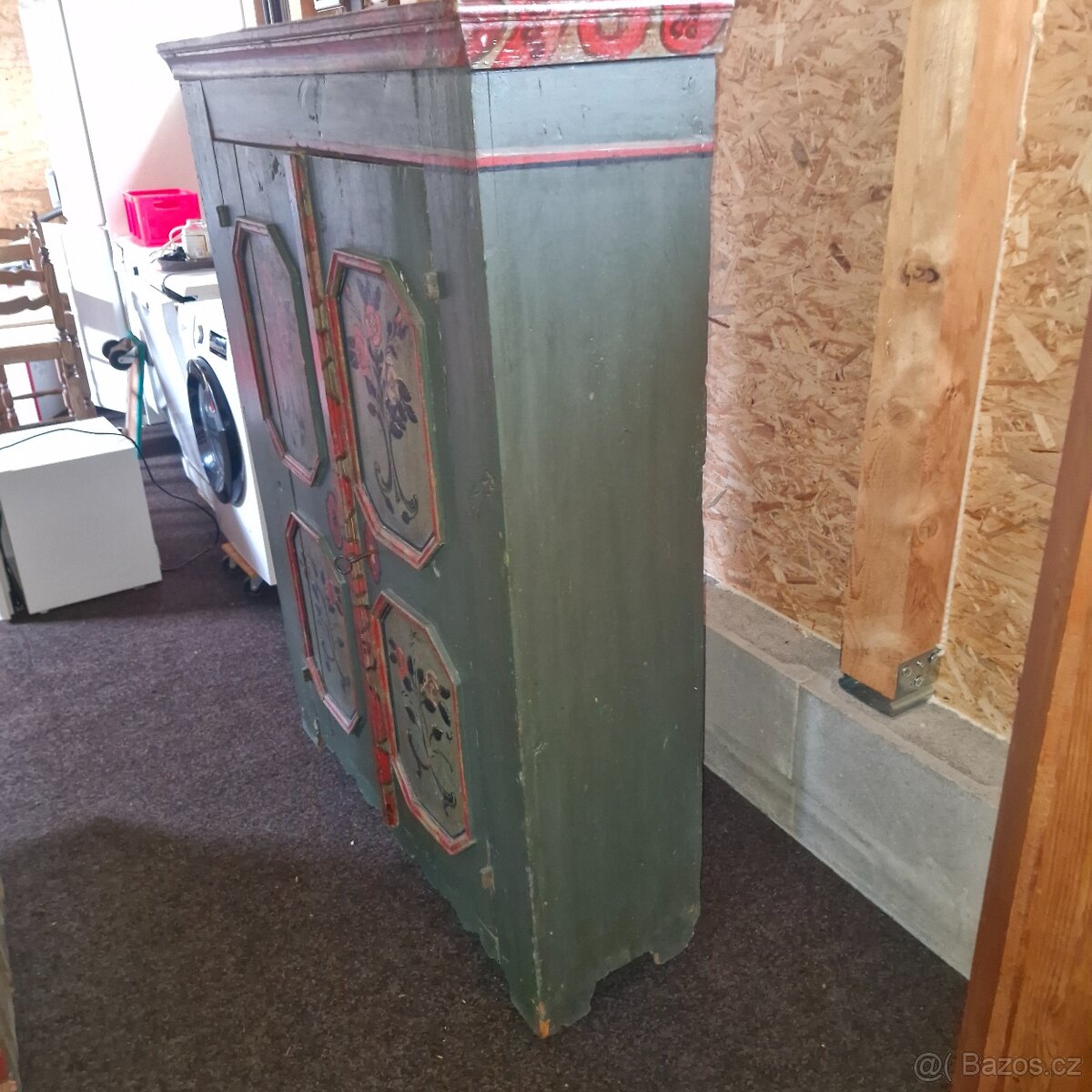Starožitná skříň malovaná - 2