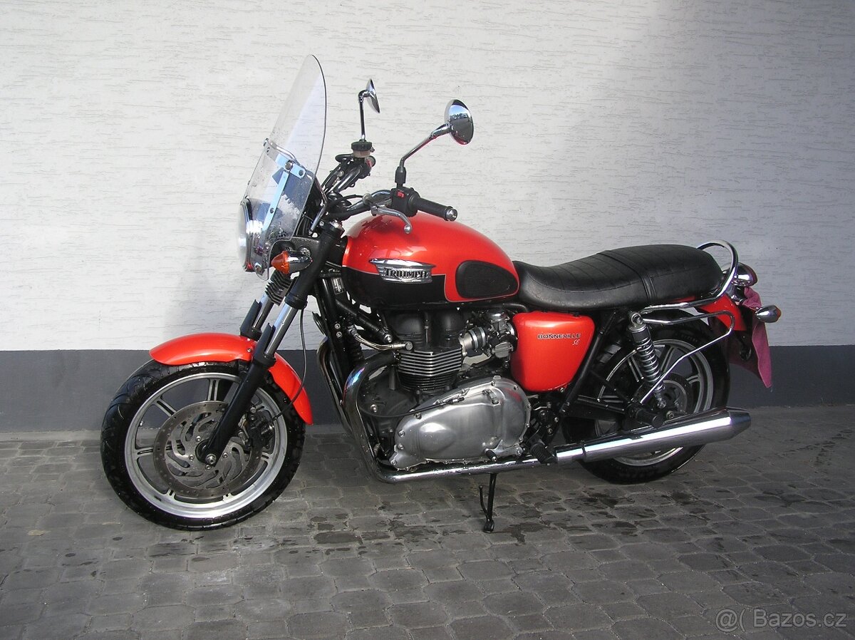 Triumph Bonneville T100 SE - 2