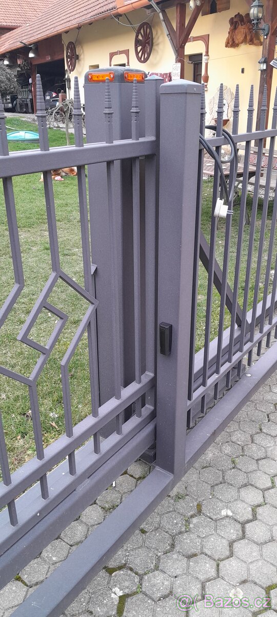 Pojízdná branka + vrátka - 2