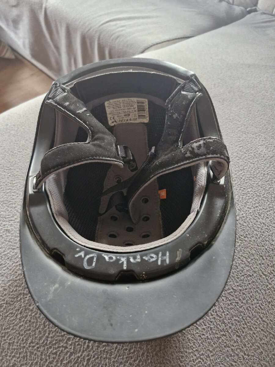 Přilba na koně vel.56cm - 2