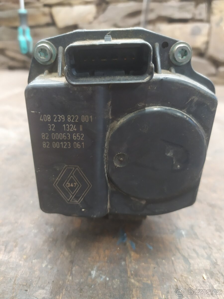 Dacia Duster//Renault 1.6 benzin - 2