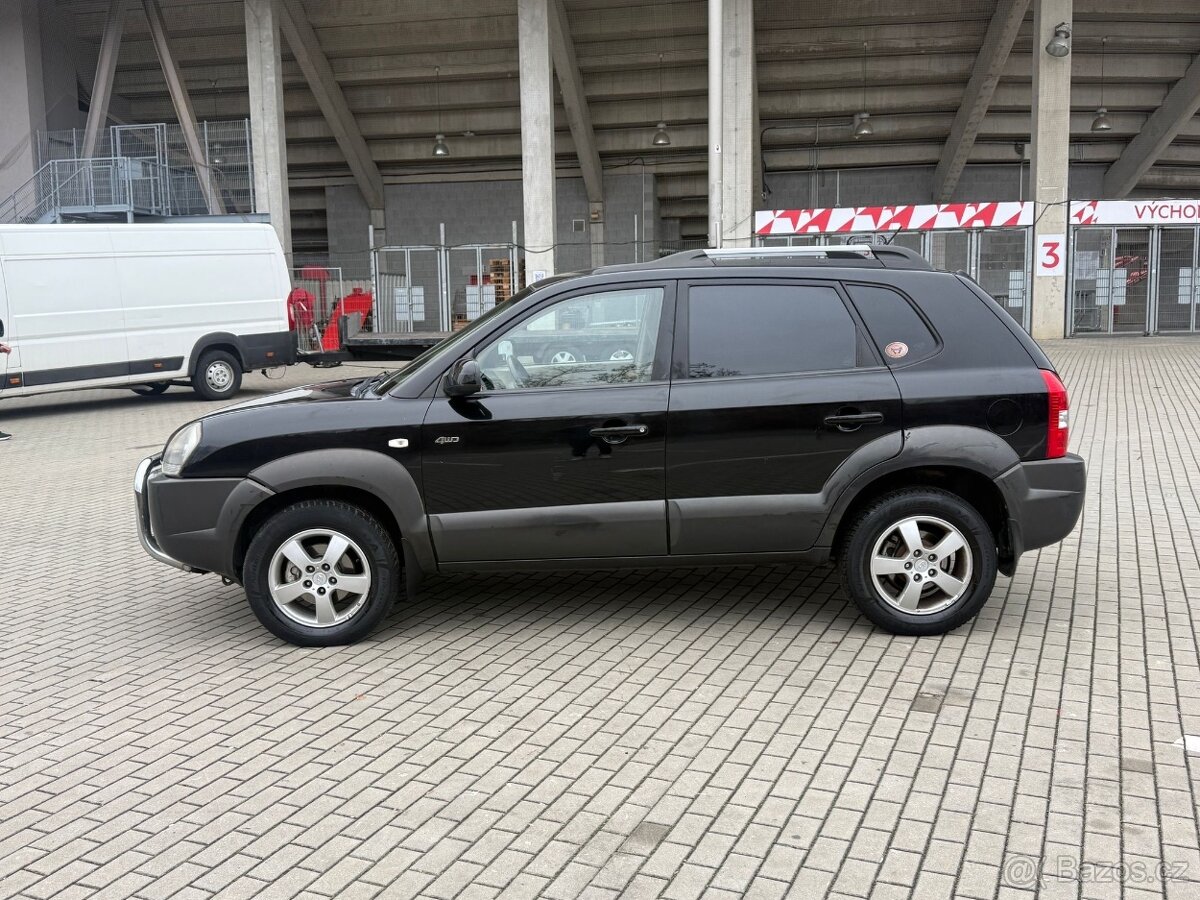Hyundai Tuscon 2.0i 4x4 - 2