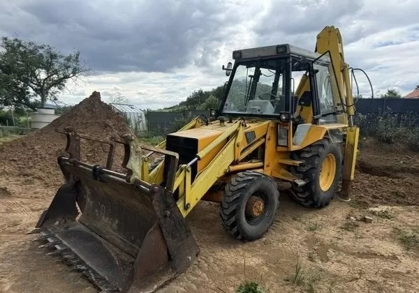 JCB 3CX traktorbagr 4x4 - 2