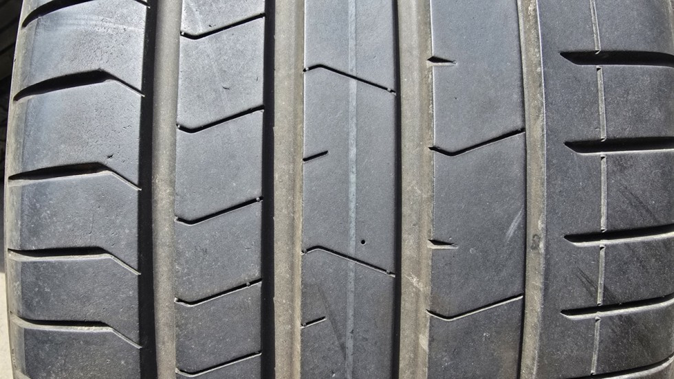 Letní pneu 275/40/20 Pirelli Run Flat - 2