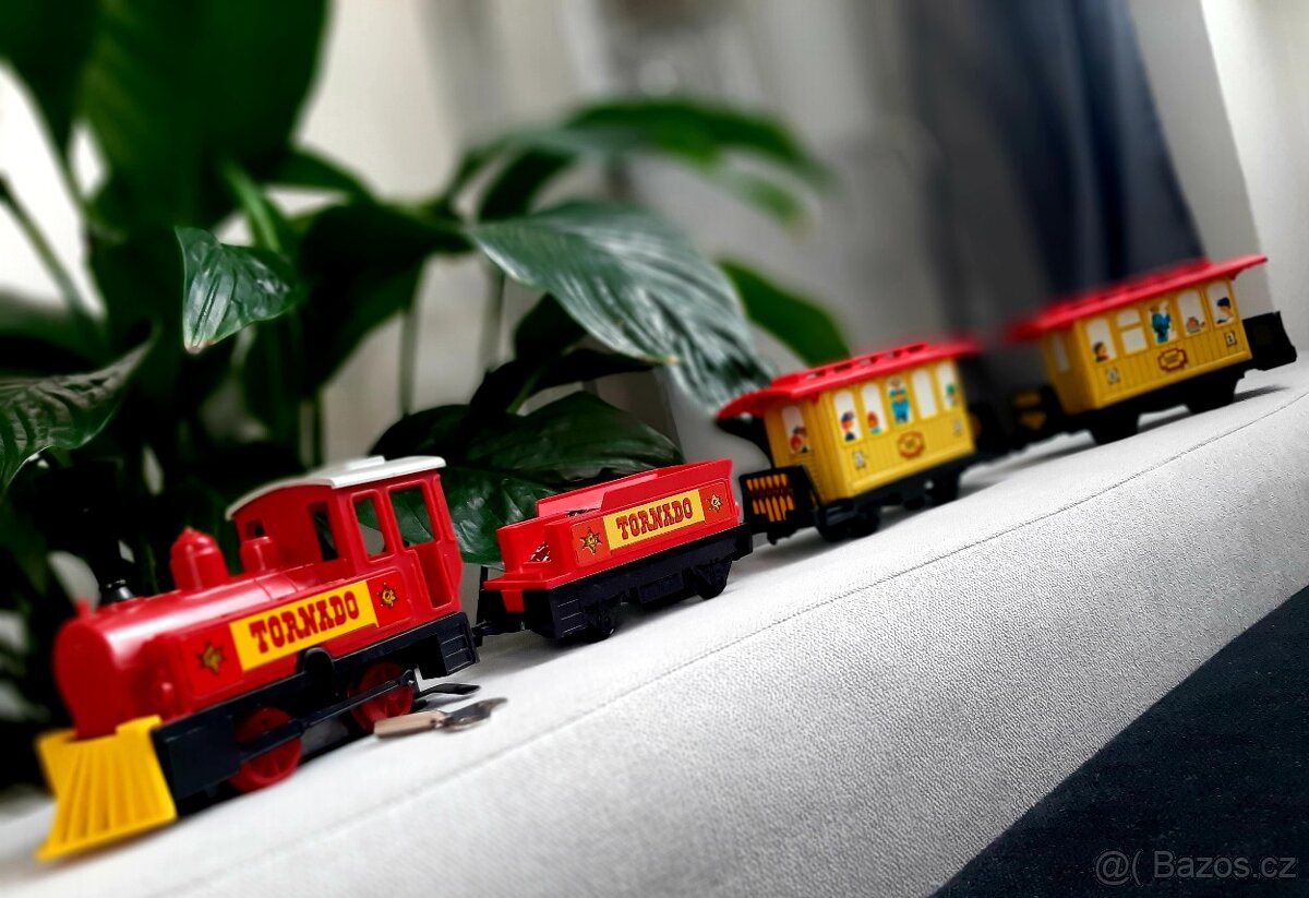 Retro vlaková souprava TORNADO / GDR.. - 2