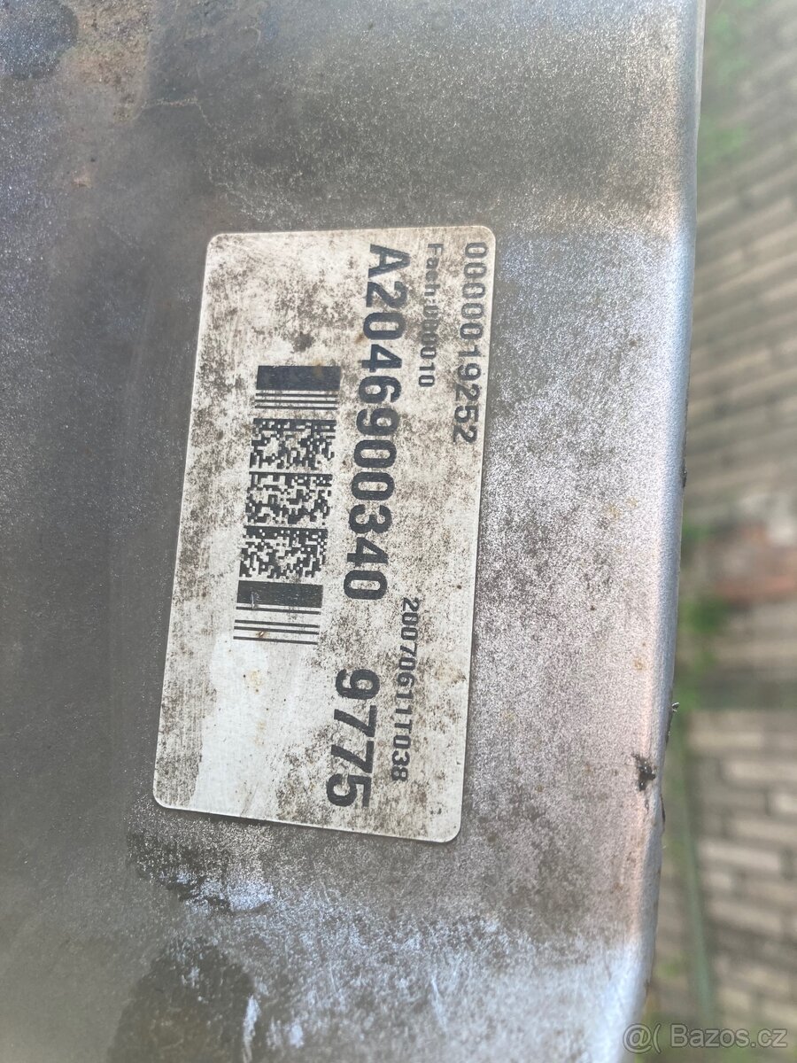 Mercedes W204 lišta A2046900340 - 2