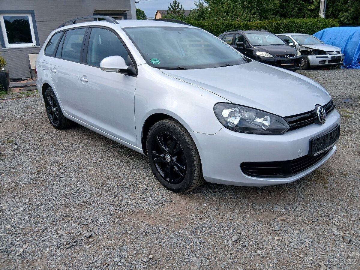 Volkswagen Golf, 1.6 TDI, bílá perleť - 2