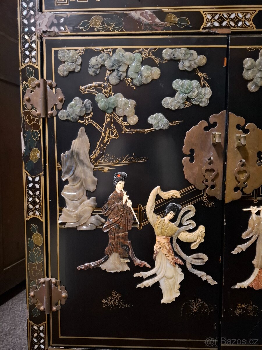 Starožitná čínská vykládaná komoda - 2