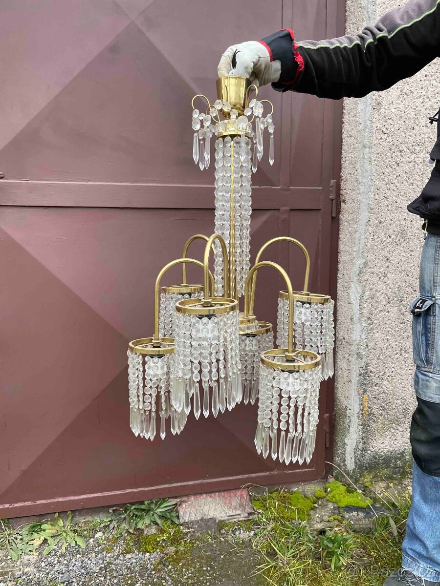 Starožitný lustr. - 2