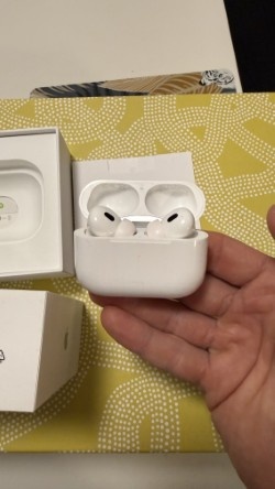 Airpods pro 2nd gen na díly - 2