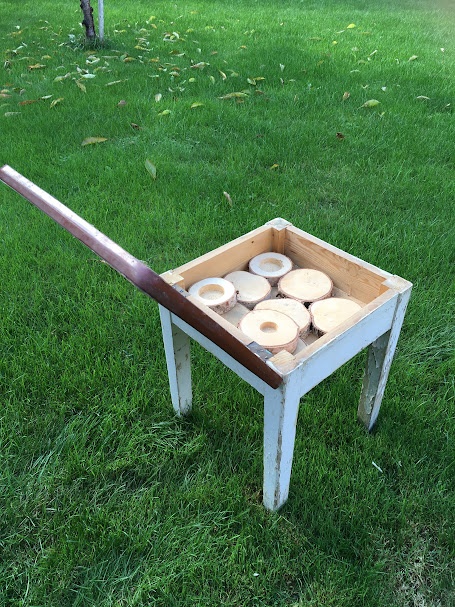 Stará stolička štokrle s úložným prostorem - 2