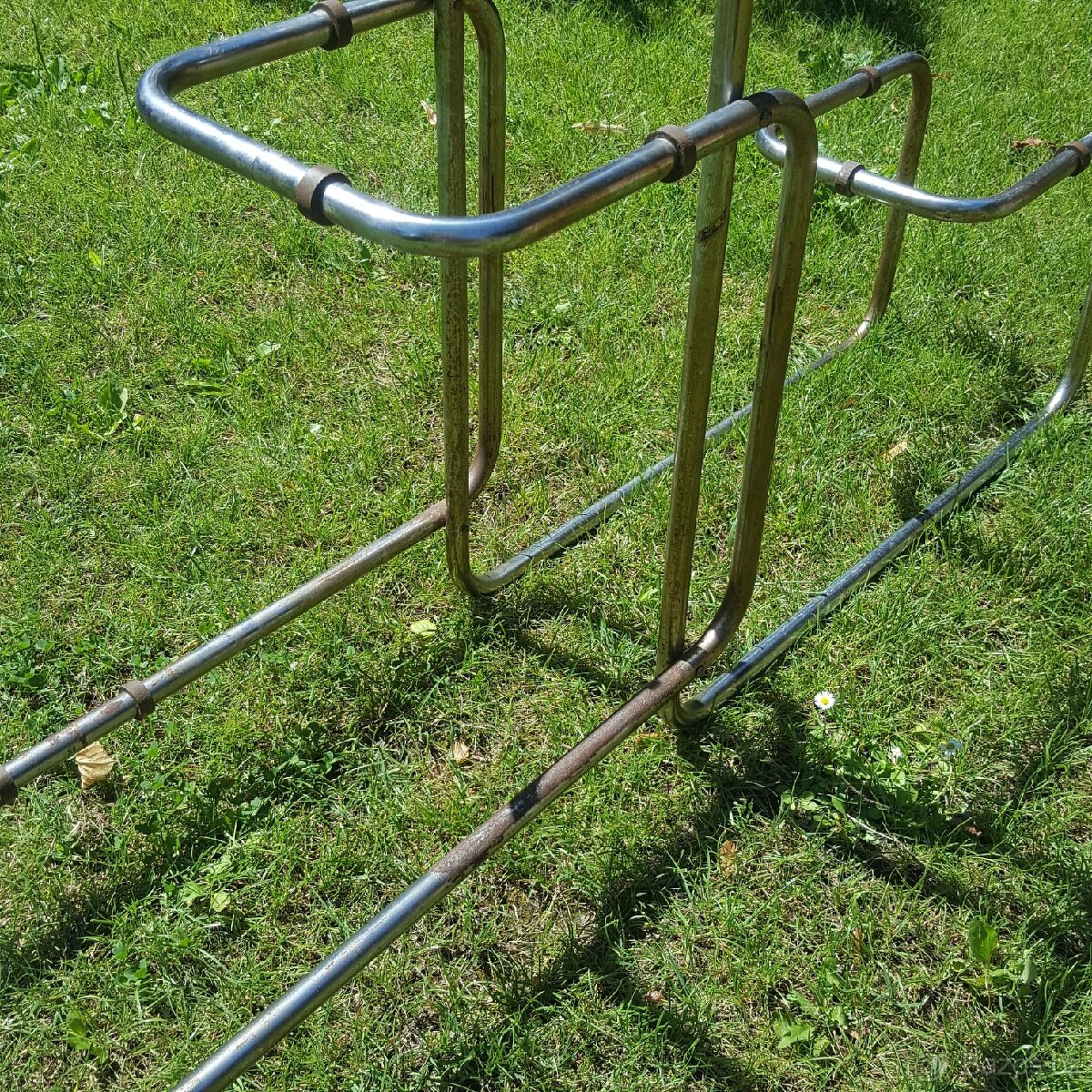 retro trubkový stojan na kytky - 2