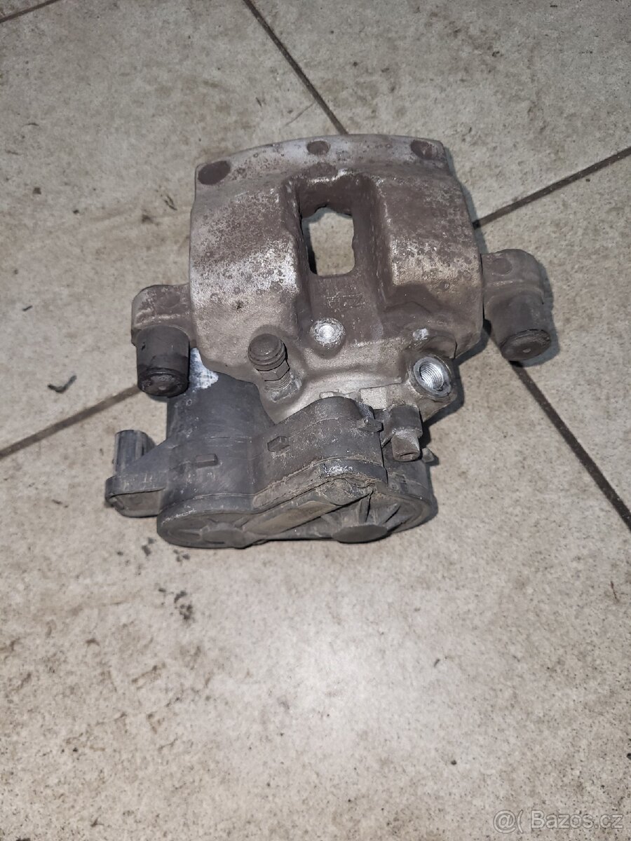 Elektrický třmen pravý mercedes c-class c220 c205 - 2