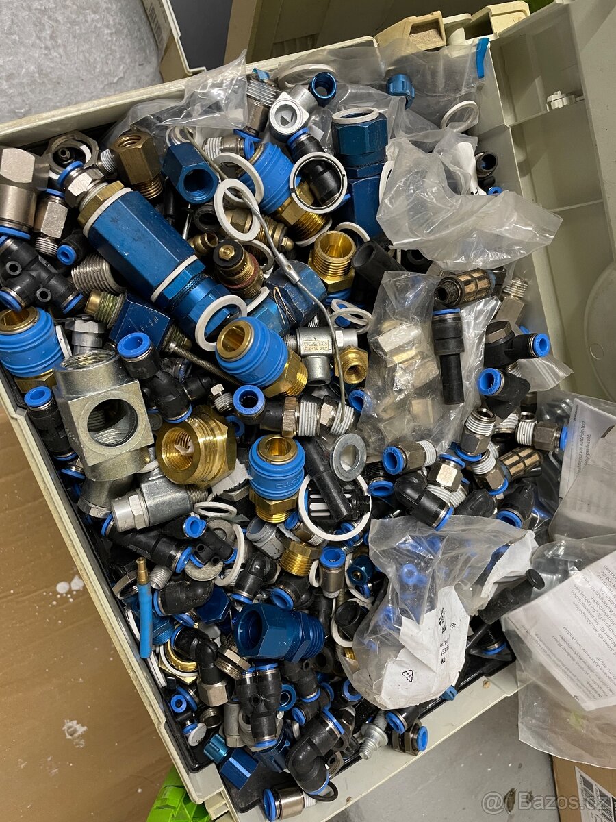 Instalacni material FESTO - 2