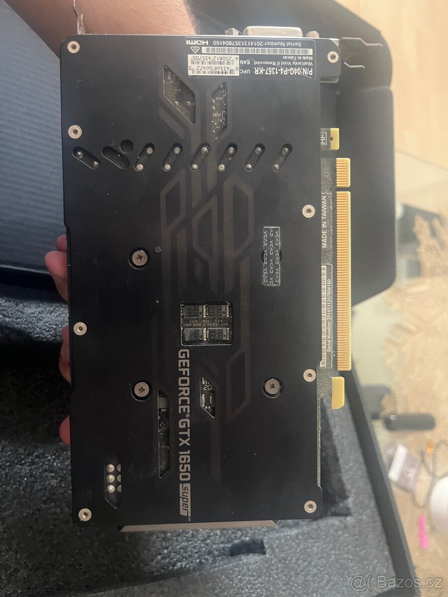 Grafická Karta - 2