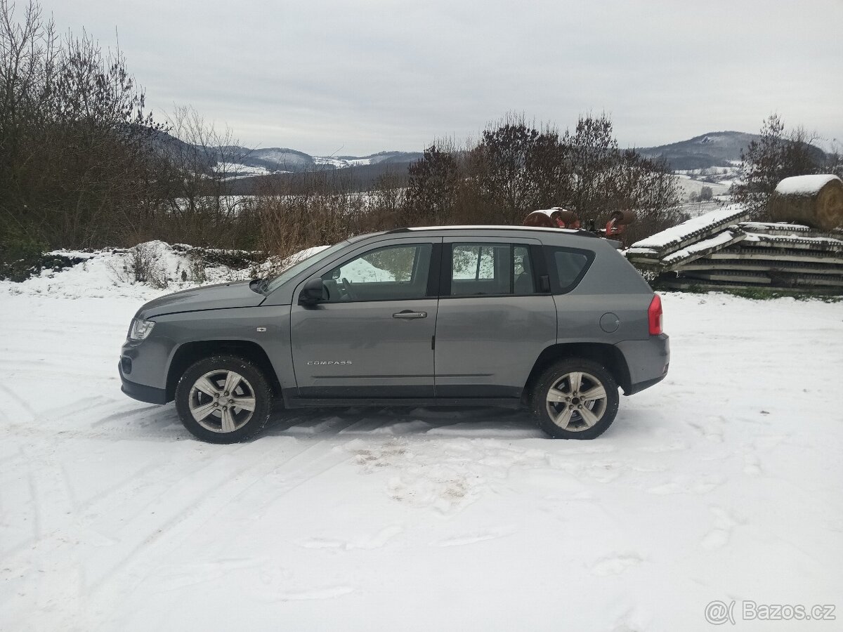 Jeep Compass - 2