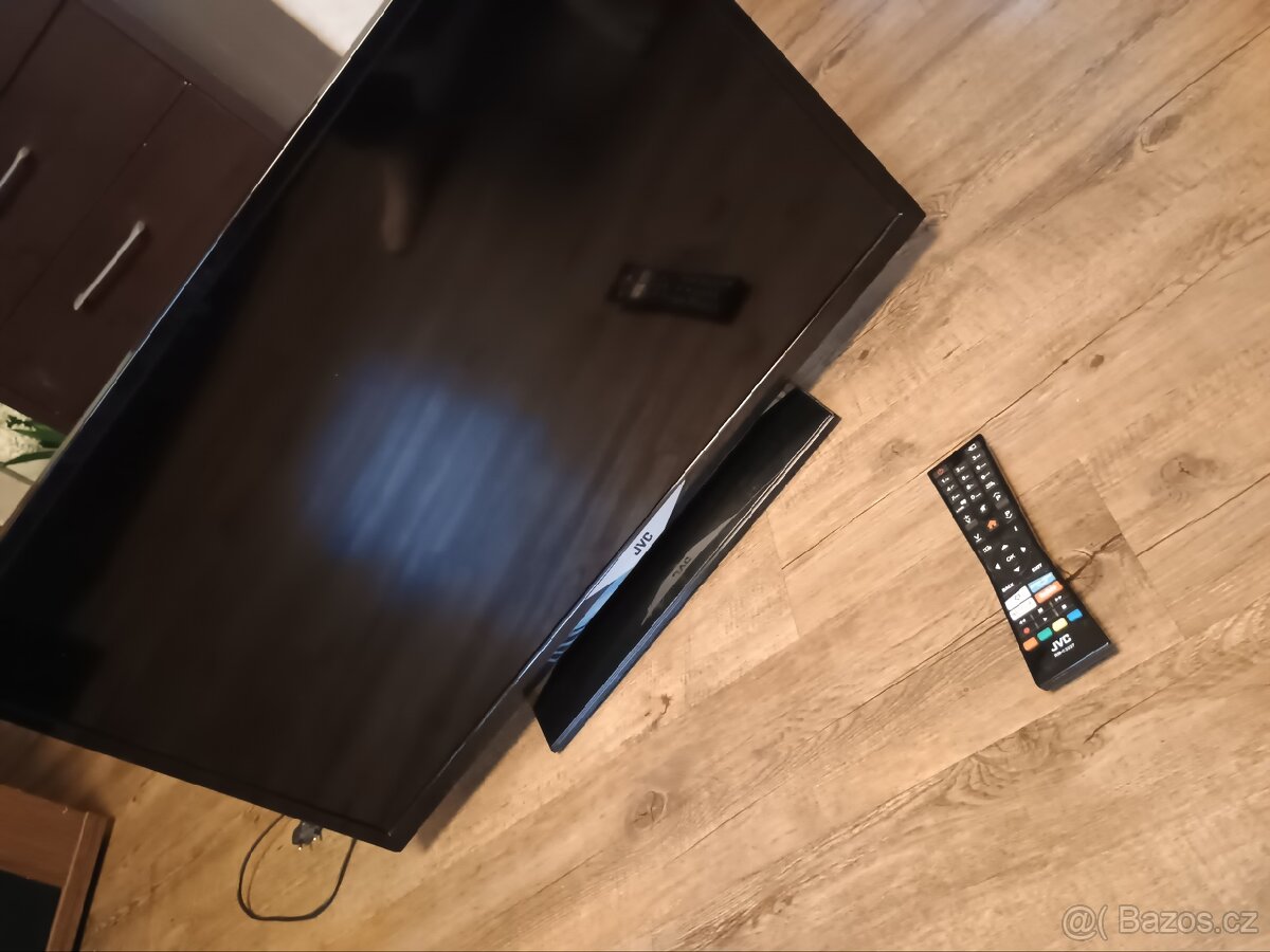 LCD Televize 81 cm - 2