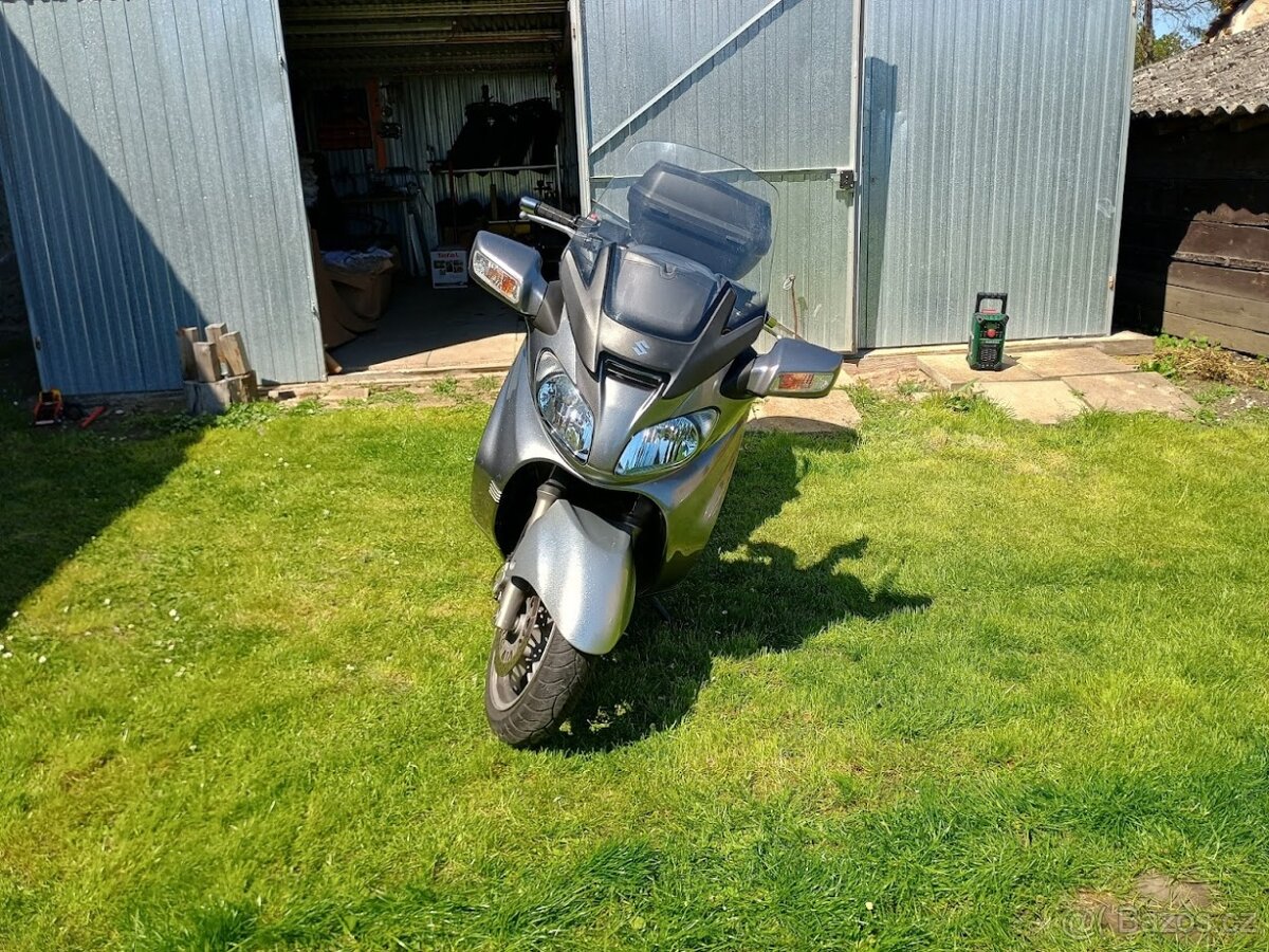 Suzuki Burgman 650 - 2