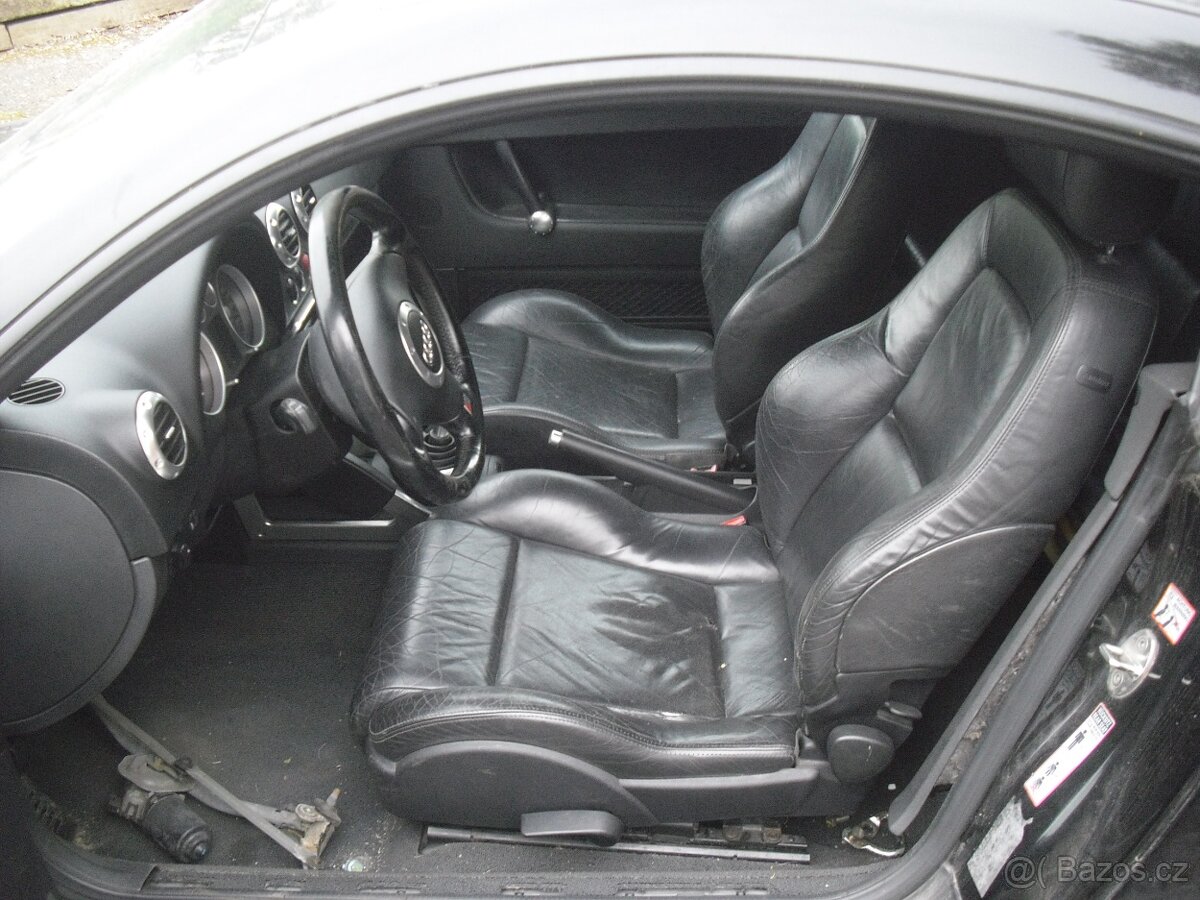 Audi TT interier - 2