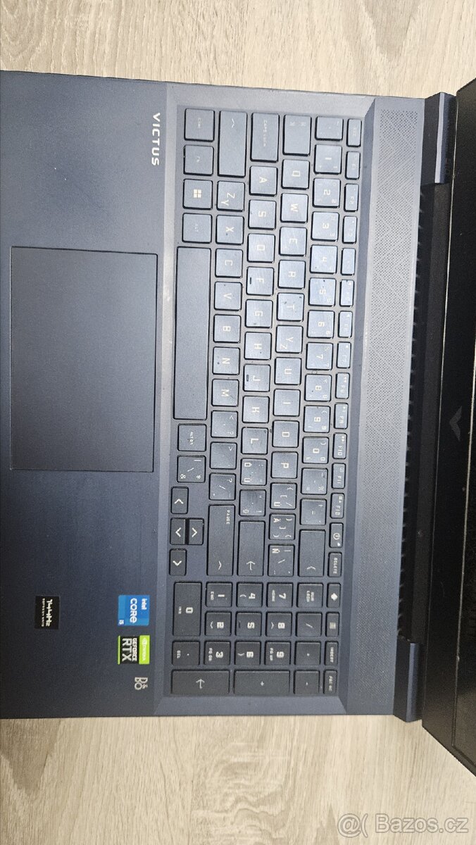 HP Victus herní notebook - 2