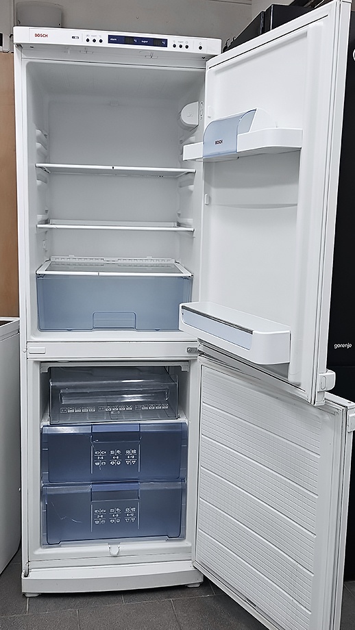 Lednice s mrazákem BOSCH, kombinovaná, LIEBHERR BioFresh - 2