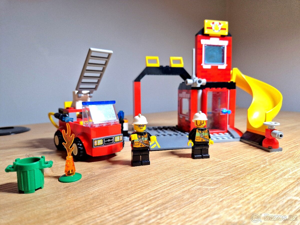 Lego Junior požární stanice 10671 - 2