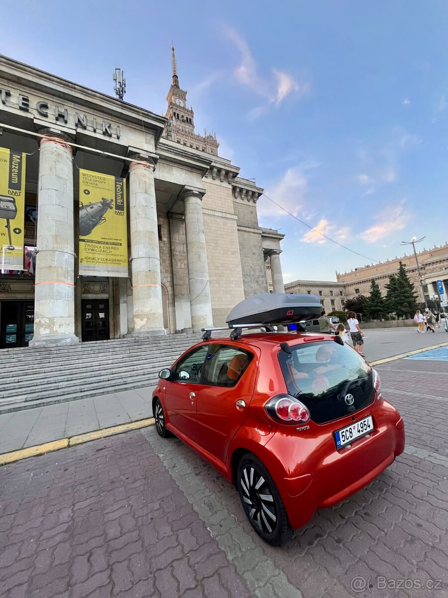 Střešní box G3 Absolute 320 a příčníky Menabo tema - 2