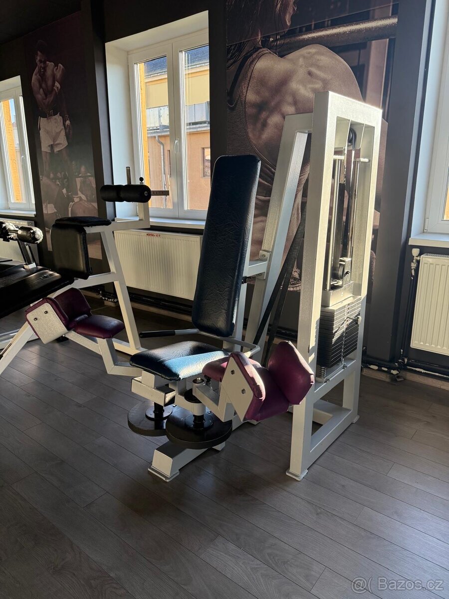 Posilovací stroj - 2