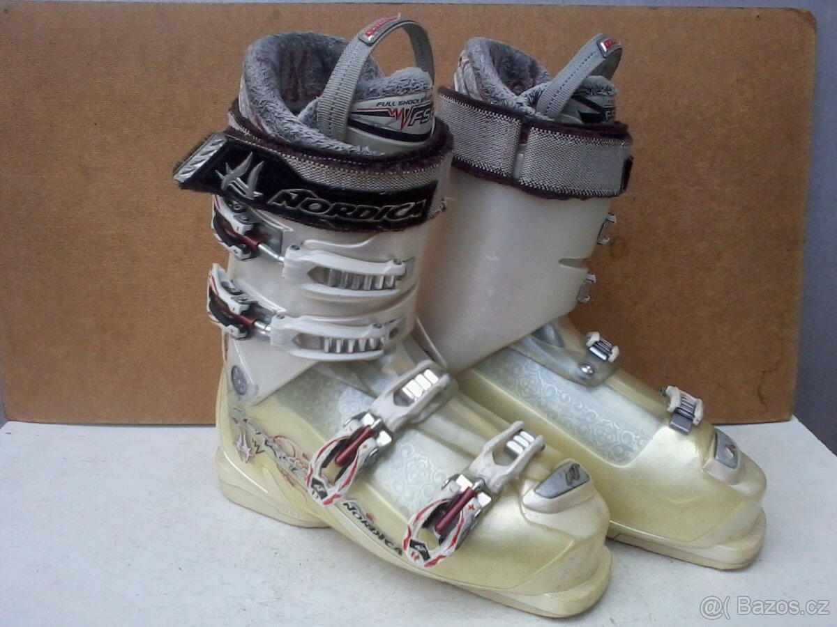 Lyžáky dámské Nordica 26,5 - 2