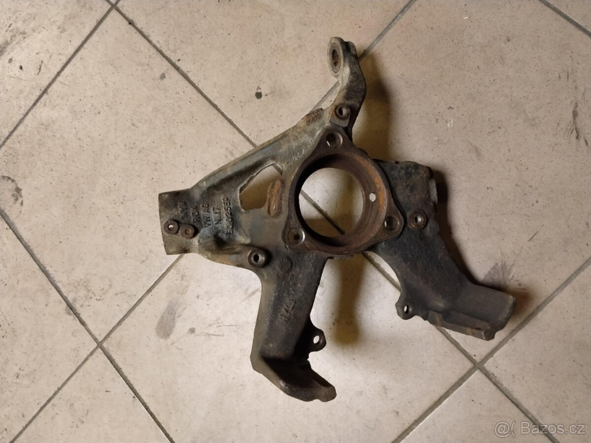 škoda octavia III levá těhlice - 2