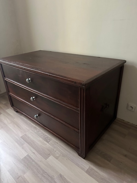 Starozitna komoda - 2