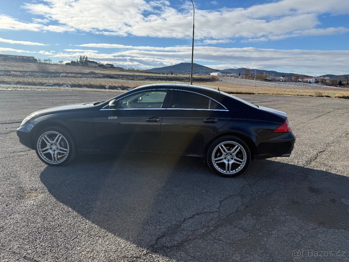 Mercedes Benz CLS 500 - 2