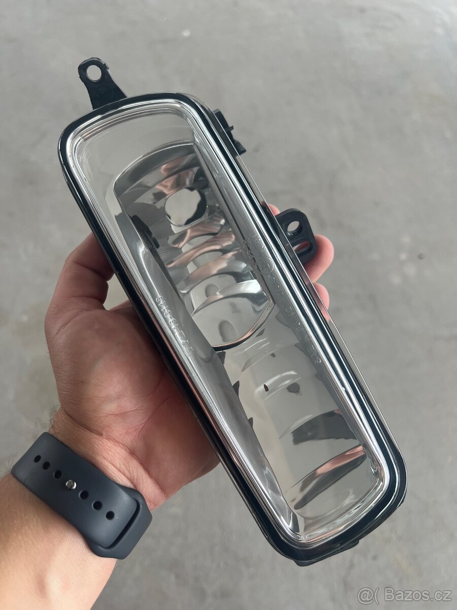 Pravé přední mlhové světlo Ford - 2