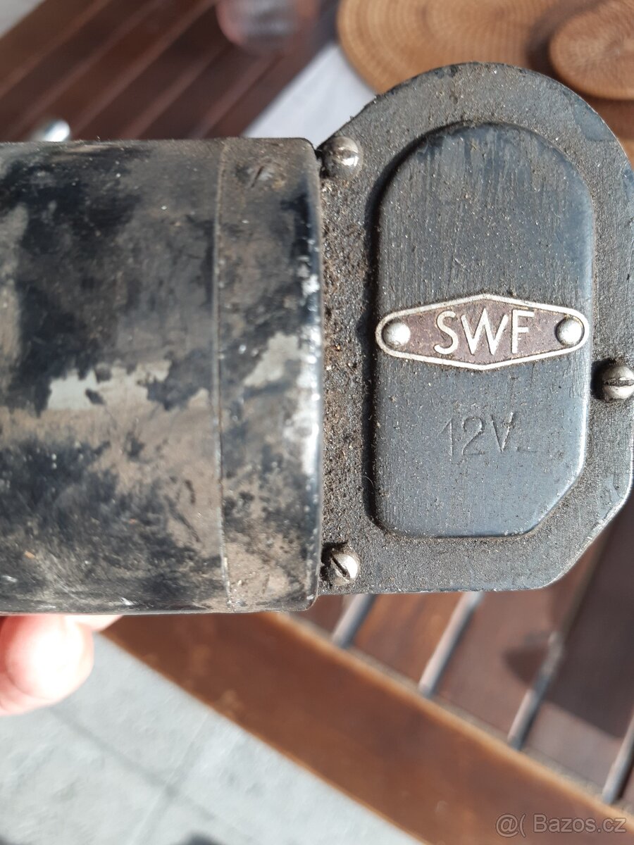 Motorek stěračů - 2