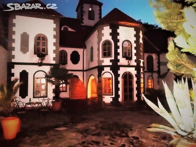 Dům a sklady okr Louny - 2