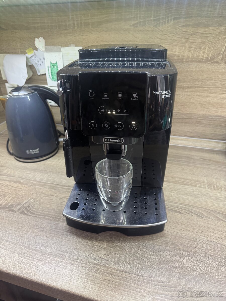 Dotykový kávovar delonghi magnifica start - 2