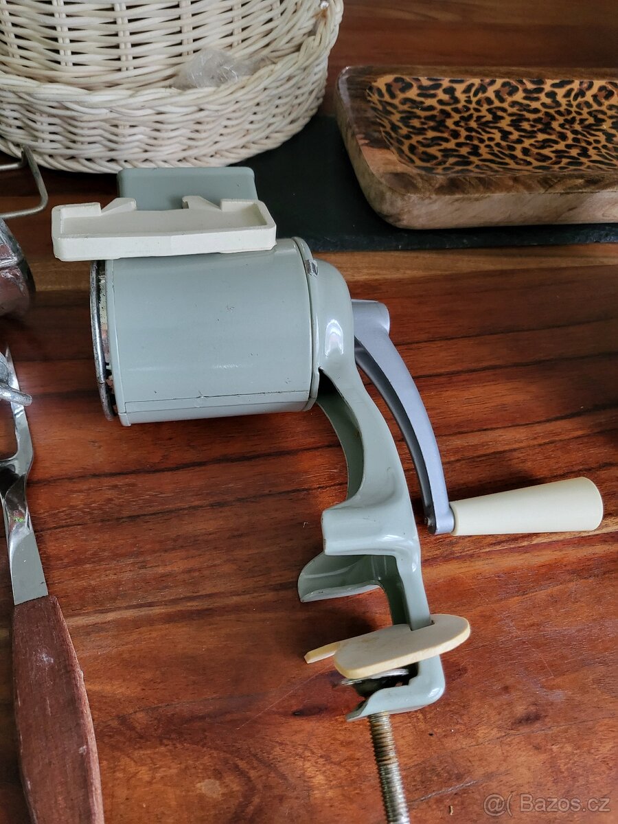 Kuchyňské potřeby - 2